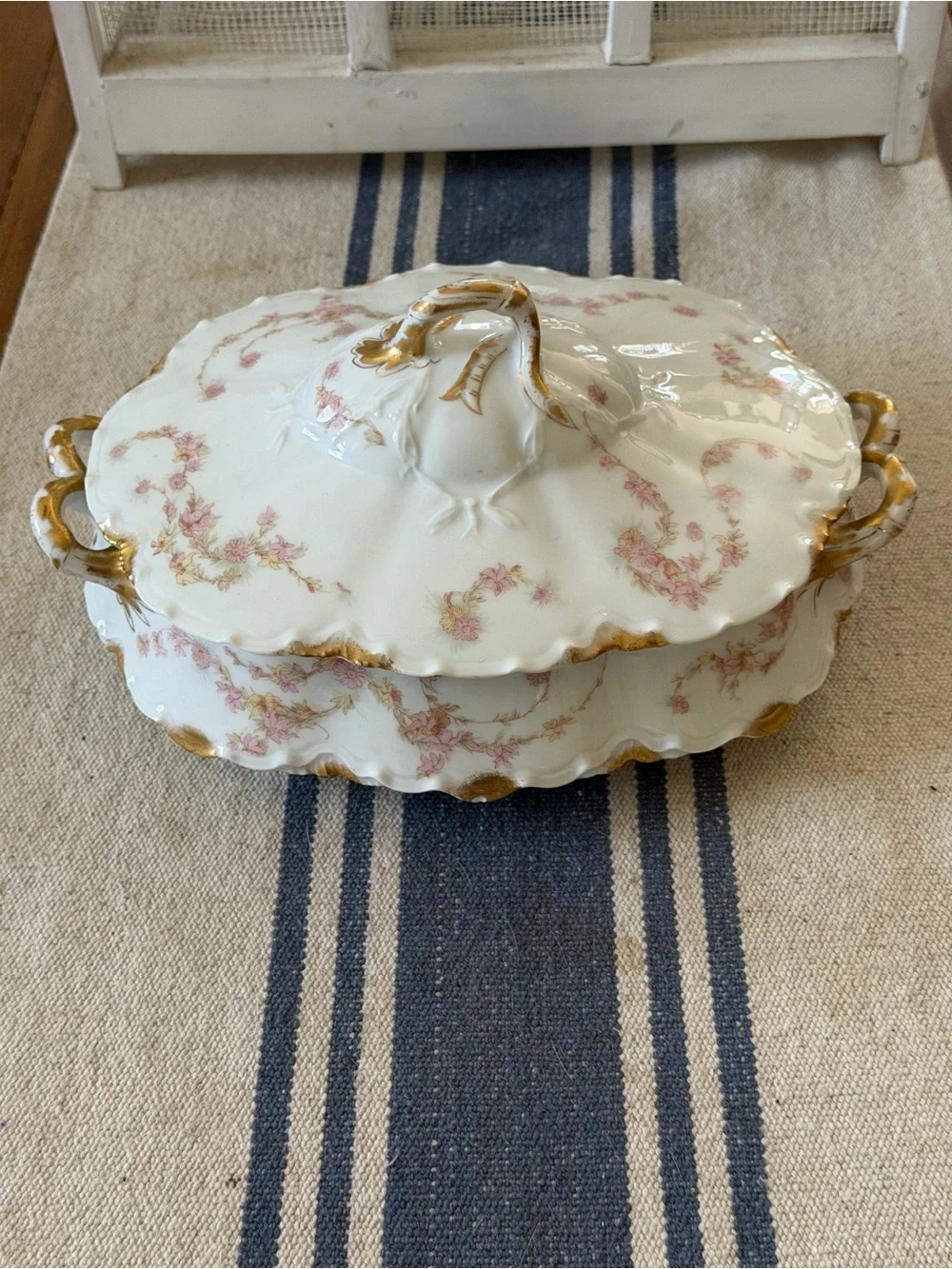 Haviland Limoges Porcelain Schleiger ?525 Pink Gold Floral Covered Bowl